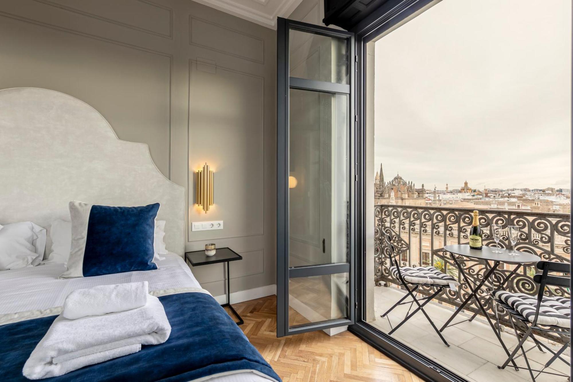 Isg Apartments The Most Exclusive Apartment In Sevillaparking Esterno foto