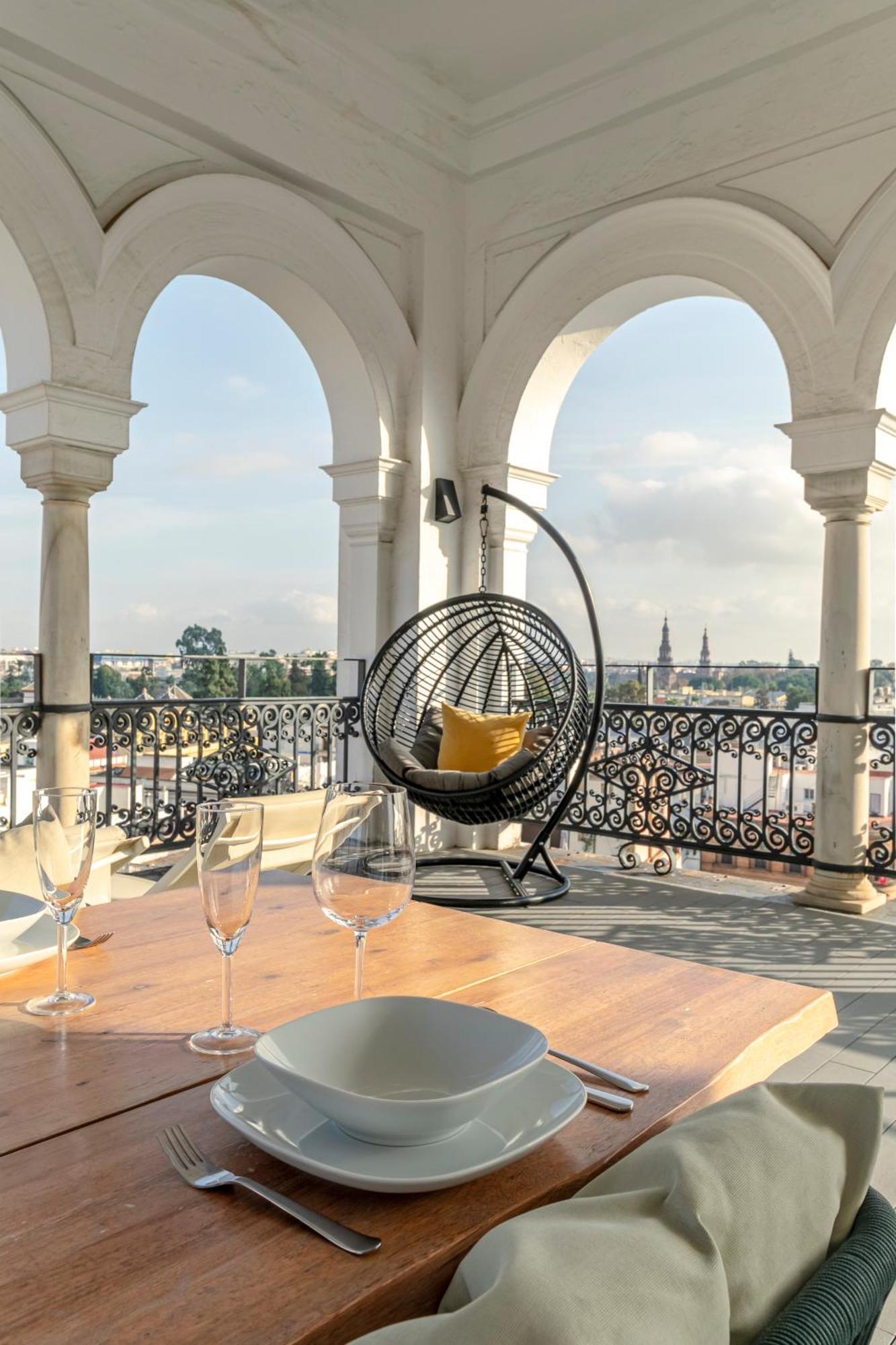 Isg Apartments The Most Exclusive Apartment In Sevillaparking Esterno foto