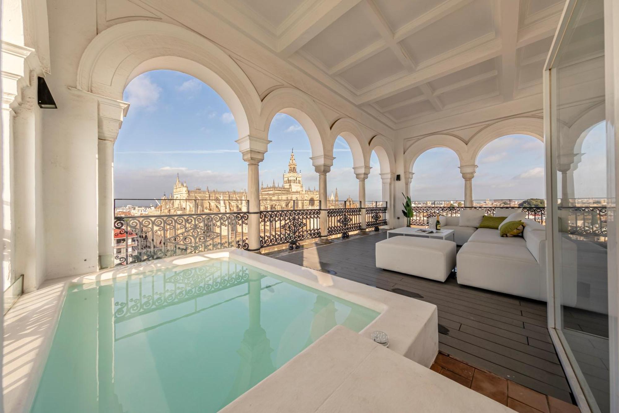 Isg Apartments The Most Exclusive Apartment In Sevillaparking Esterno foto