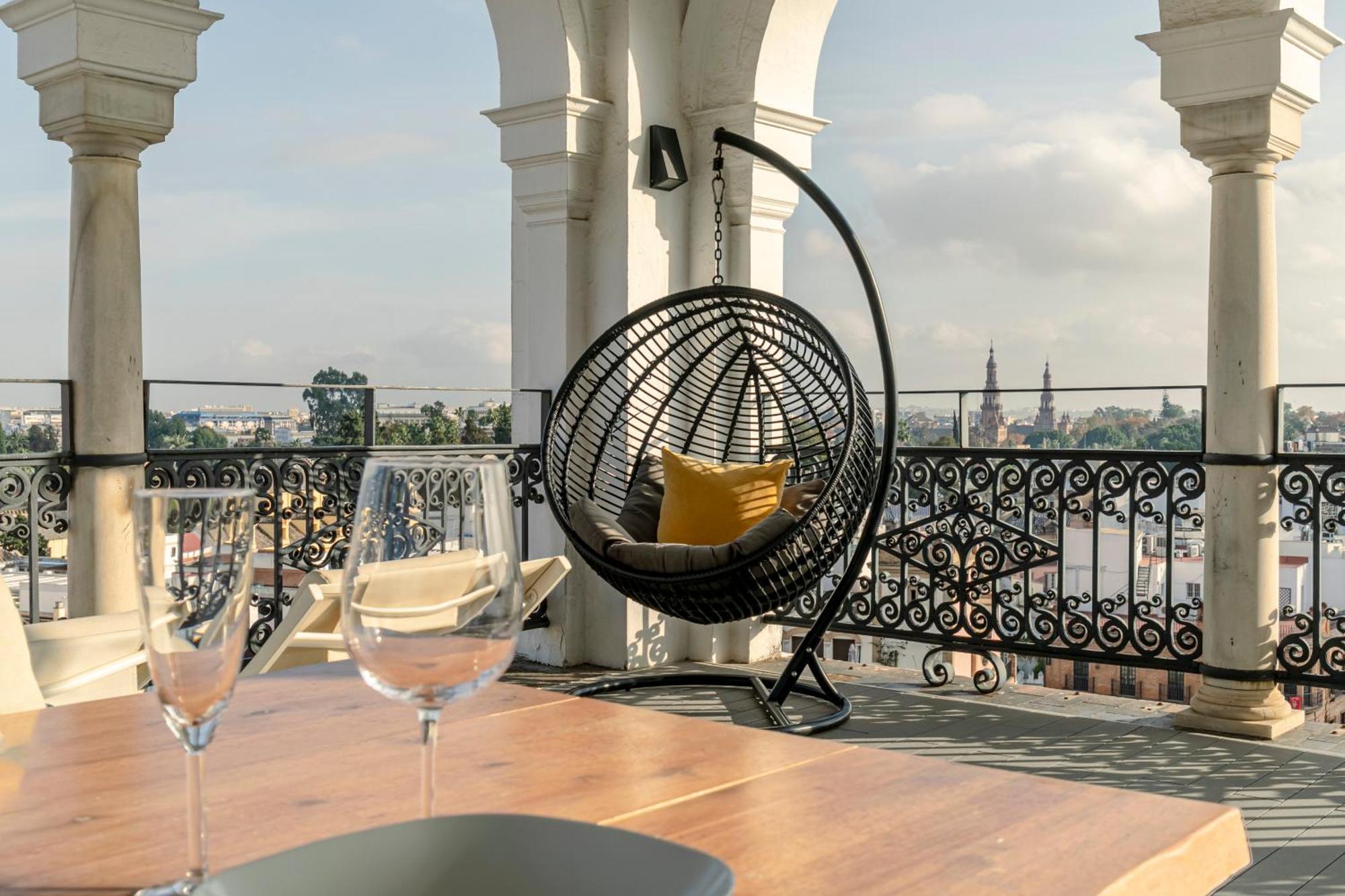 Isg Apartments The Most Exclusive Apartment In Sevillaparking Esterno foto