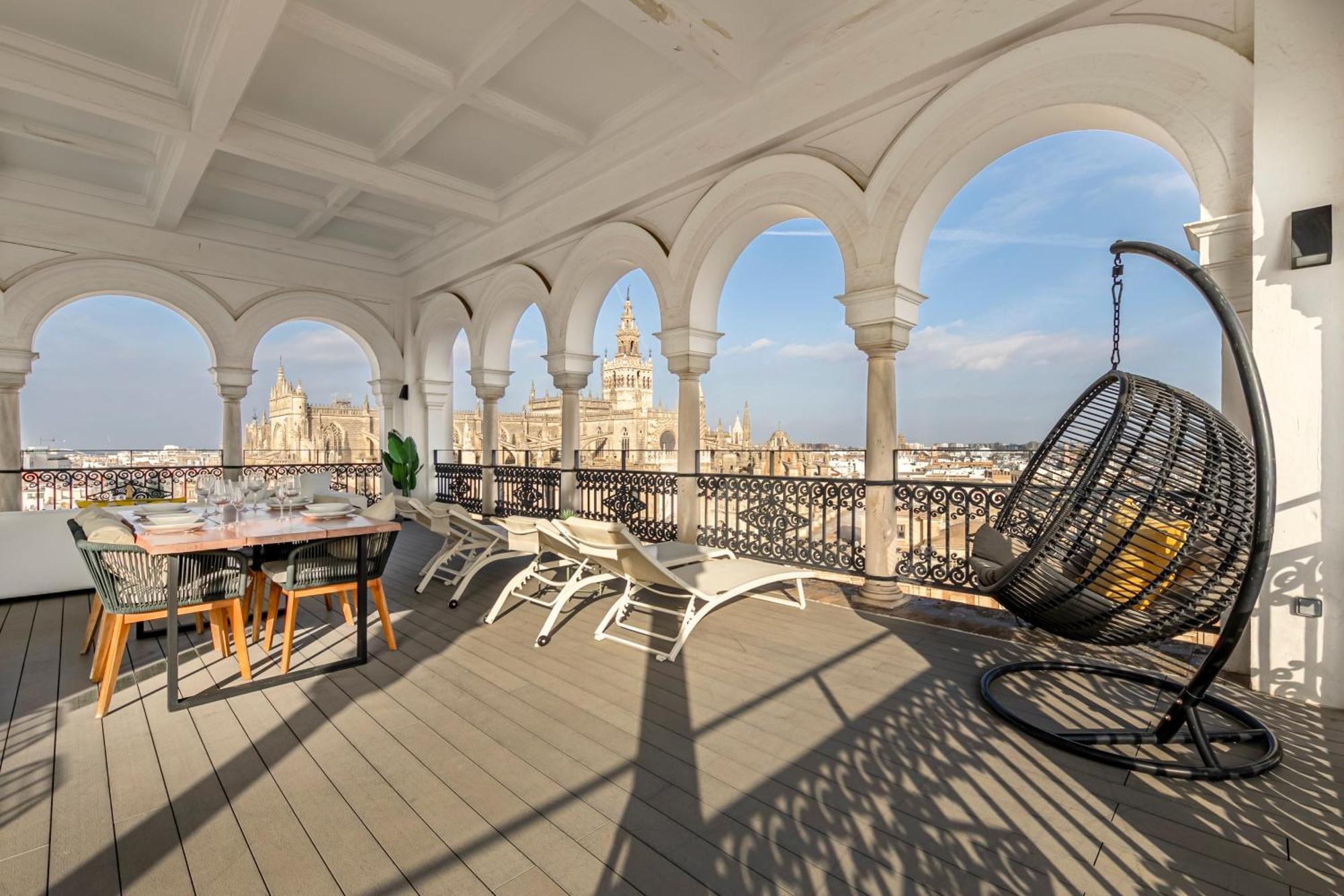 Isg Apartments The Most Exclusive Apartment In Sevillaparking Esterno foto