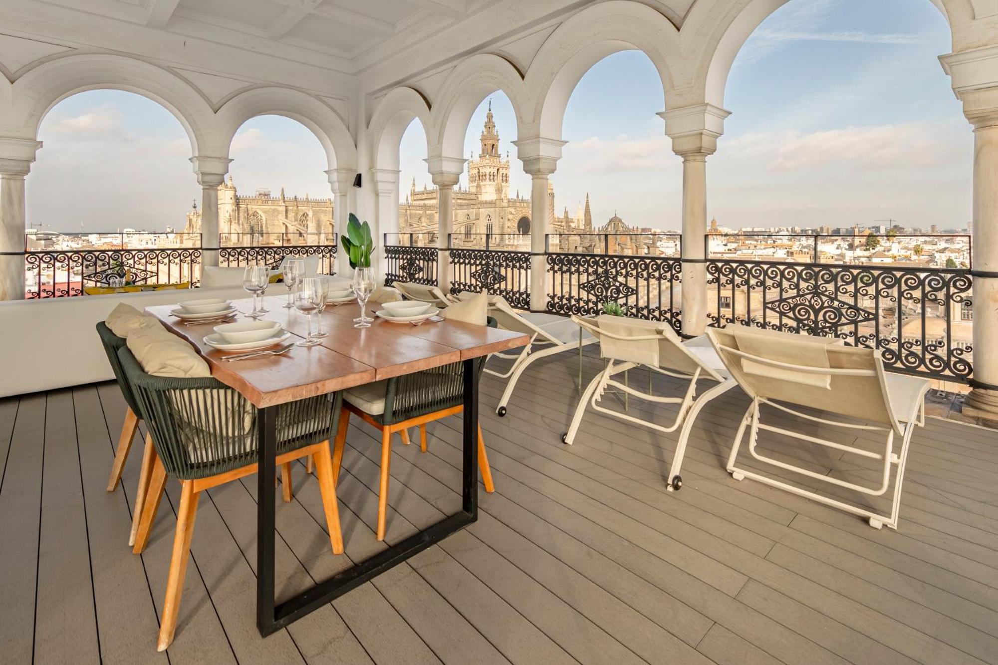 Isg Apartments The Most Exclusive Apartment In Sevillaparking Esterno foto