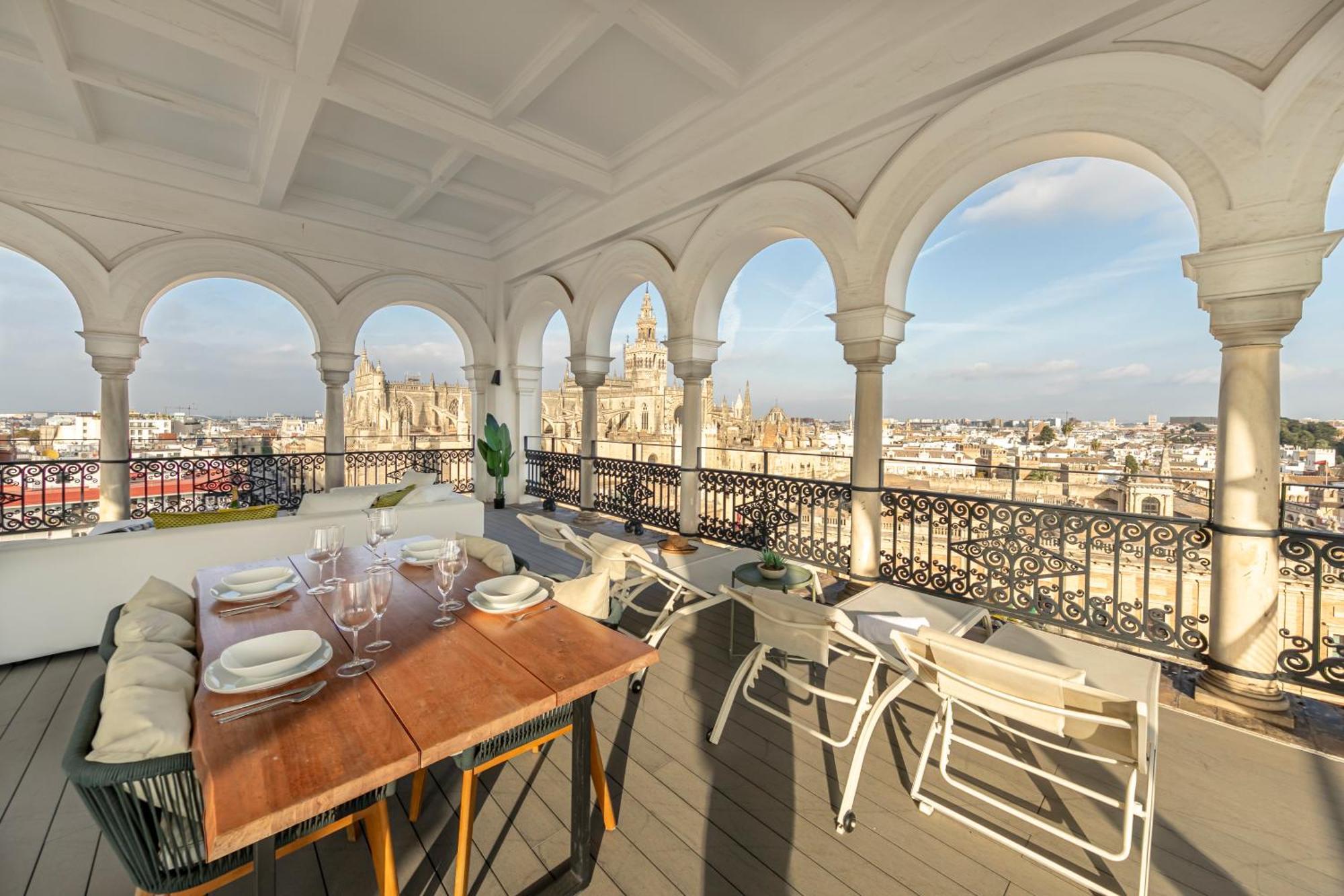 Isg Apartments The Most Exclusive Apartment In Sevillaparking Esterno foto